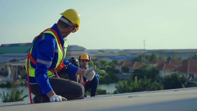 Best Roof Coating Services  in Oakbrook, KY